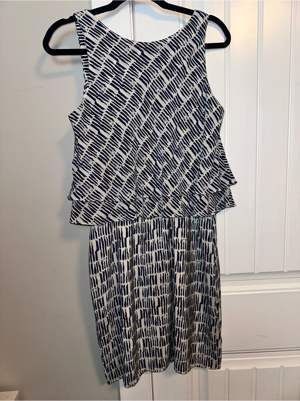 Amanda Uprichard 100% Silk Size Small Navy and White Printed Layered Dress - Picture 7 of 11